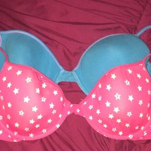 VS bras (2) size 36D